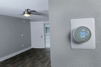 Electronic thermostat
