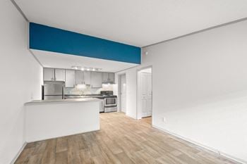 Retreat at indian lake - living room & kitchen