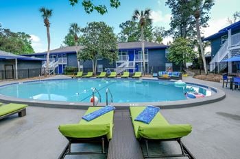 Sparkling swimming pool