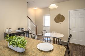Etna apartment for rent - Arbors Townhomes - Dining Area