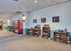 Philadelphia apartment for rent - a library with many books on the wall