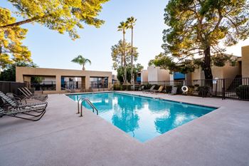 2 Sparkling pools
