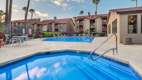 Tucson apartment for rent - Enclave view of hot tub and spa with plenty of relaxation area