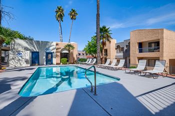 3 Sparkling pools