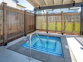 Frederickson townhouse for rent - tonwhomes spa amenity
