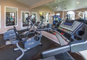 Enumclaw apartment for rent - Chinook Park Enumclaw Apartments pro-sized fitness center