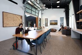 Bend apartment for rent - Outpost44_Bend_OR_Amenity_6_lounge workspace