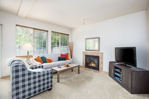 Renton townhouse for rent - Living Room