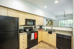Renton townhouse for rent - Kitchen