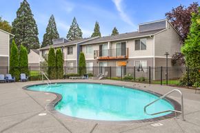 Kent apartment for rent - our apartments have a resort style swimming pool