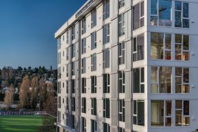 Seattle apartment for rent - the building in which the hotel is located