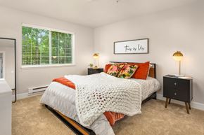Everett apartment for rent - a bedroom with a bed and a window