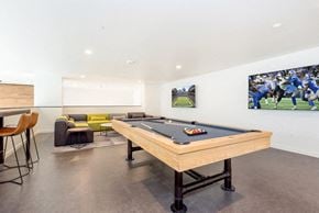 Redmond townhouse for rent - Pool Room