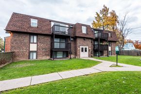 Tonawanda apartment for rent - Sheridan Drive - One-bedroom, One-Bath Units - Two-bedroom, One-Bath Units – Tonawanda, NY – Kenmore-Tonawanda School District – Appliances Included – Pet Friendly