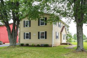 Amherst triplex for rent - 407 Kaymar