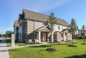 Amherst apartment for rent - Deer Lakes Apartments – Two-bedroom, Two-full Bath Units - One-bedroom, One-full Bath Units – Patio – In-unit Washer and Dryer - Near UB North – Lake Views – Sweet Home Schools – Pet Friendly