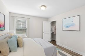 Jefferson apartment for rent - Secondary bedroom with queen size bed and large window letting in a ton of natural light.