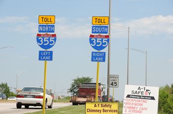 Convenient location near i-355 and metra train station (union pacific west line)
