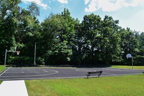 Elkton apartment for rent - Basketball Court