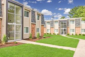 Cincinnati apartment for rent - A building with the number 1331 on it.