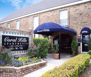 Houston apartment for rent - the front of the goral hills apartments building