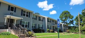 Newnan apartment for rent - our apartments are located in the community