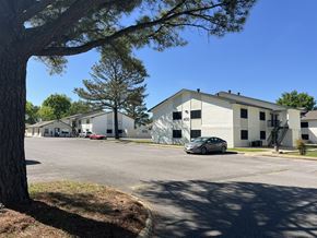 Rogers apartment for rent - Parking Lot at Mammoth at the Orchard Apartments, Rogers