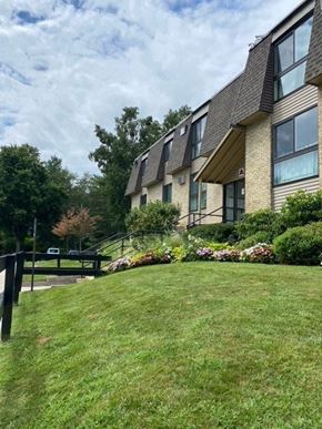 Nashua apartment for rent - Amherst Park