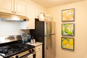Beverly apartment for rent - Beverly Commons Apartments New Kitchen