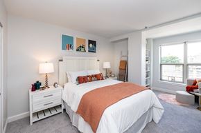 Quincy apartment for rent - Spacious bedrooms with huge windows at Munroe Place in Quincy
