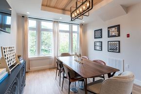 Providence apartment for rent - Community room with table and chairs