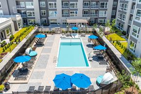 Walpole apartment for rent - Courtyard with large saltwater pool