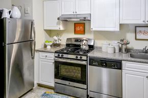 Weymouth apartment for rent - Kitchen at the Weymouth Commons model