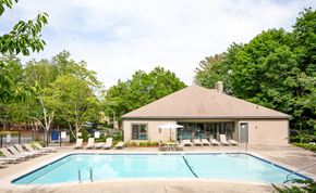Weymouth apartment for rent - our apartments offer a swimming pool