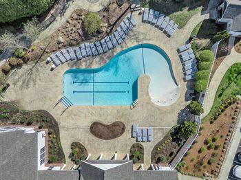 Seasonal swimming pool