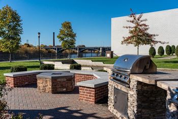Riverside fire pit & lawn games