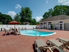 Hudson apartment for rent - Outdoor swimming pool and sundeck at Littlebrook Apartments, Hudson, Massachusetts
