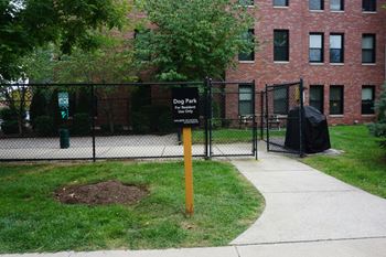 Private resident pet park
