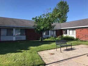 Edinboro apartment for rent - Courtyard and Backyard at Edinlake Apartments, Edinboro, 16412  