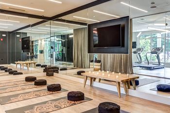 Zen den yoga room 