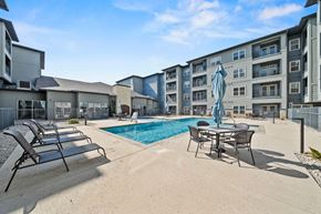San Antonio apartment for rent - The Inn At Westover Hills Pool
