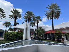 Miami Beach apartment for rent - Lincoln Road Mall
