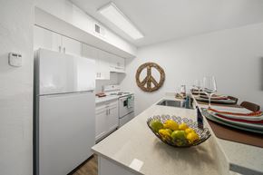 Flagstaff apartment for rent - A kitchen with a bowl of fruit on the counter.