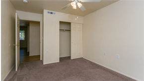 Cottonwood apartment for rent - A room with a ceiling fan and carpeted floor.