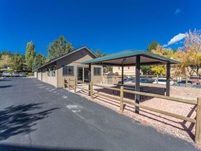 Flagstaff apartment for rent - Small Outdoor Gazebo at University Square Apartments, Arizona
