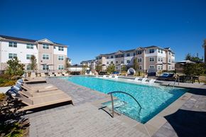 Houston apartment for rent - swimming pool at 55 Fifty at Northwest Crossing, Houston