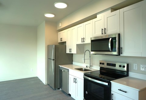 Floor plan for 1 bed, 1 bath, 631 sqft