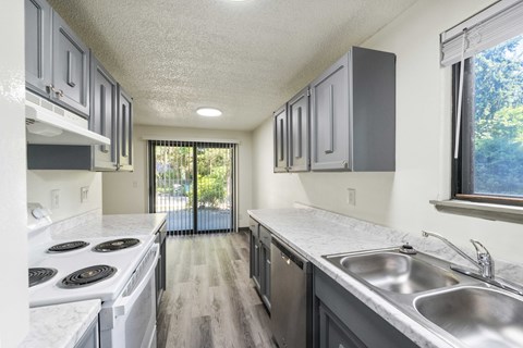Floor plan for 2 beds, 1 bath, 807 sqft