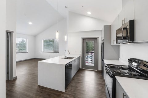 Floor plan for 1 bed, 1 bath, 687 sqft