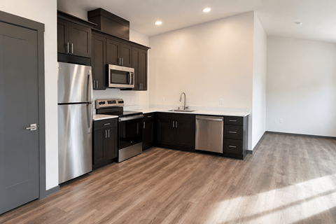 Floor plan for studio, 1 bath, 554 sqft